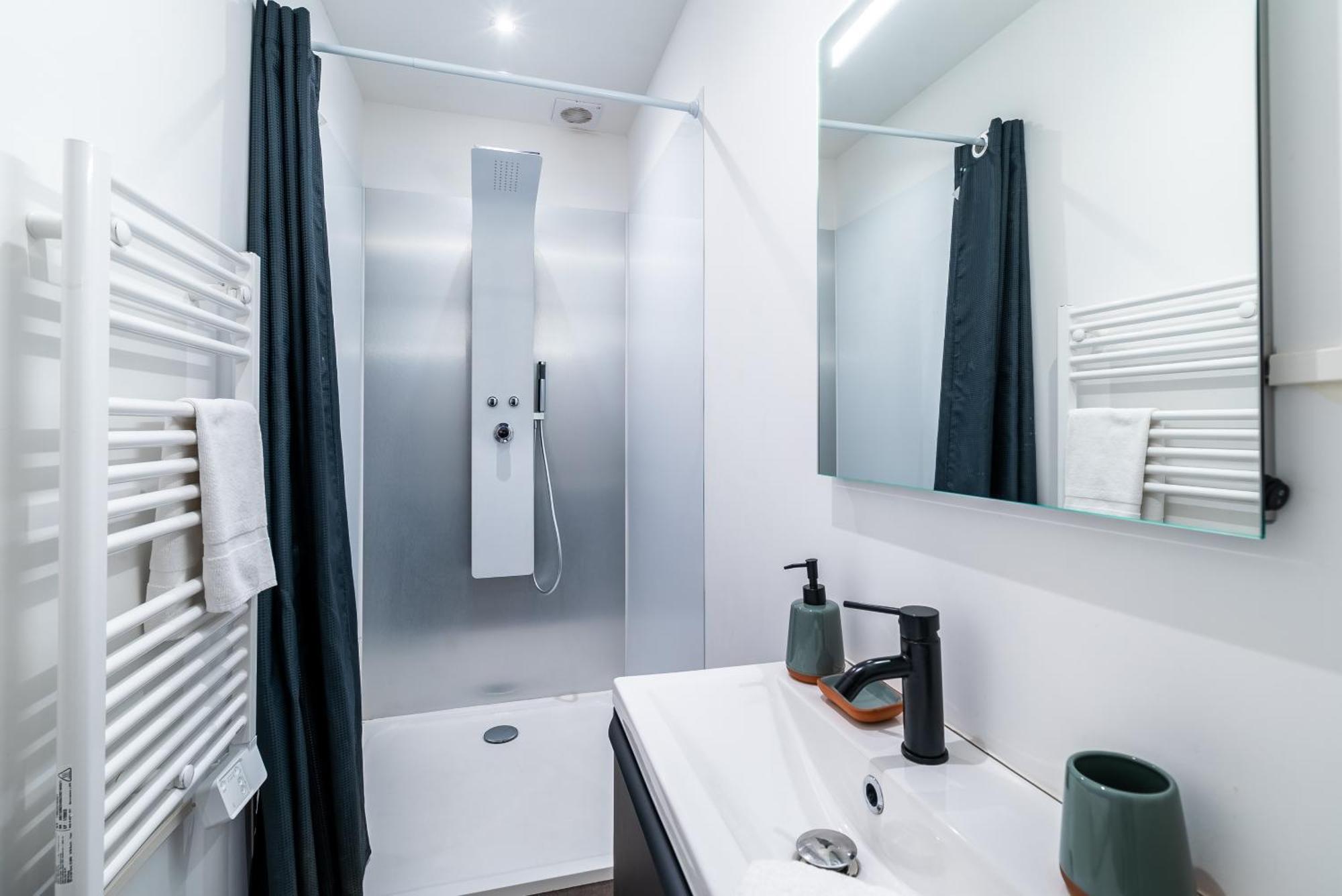 Mon Appart'Hotel - Gare De Limoges - Appartement Familial - Parking En Supp Exterior photo